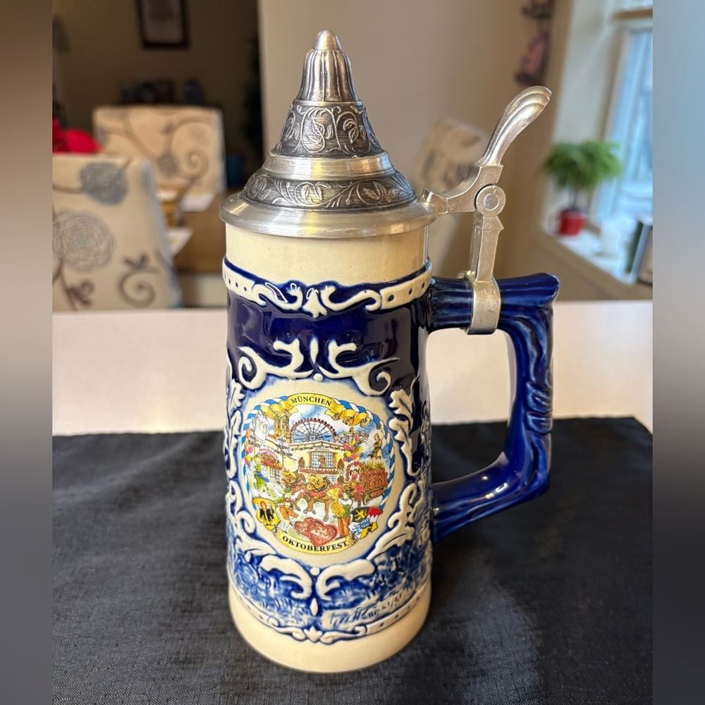 Limited Edition German Neuschwanstein Castle Souvenir Beer Stein - Picture 1 of 9